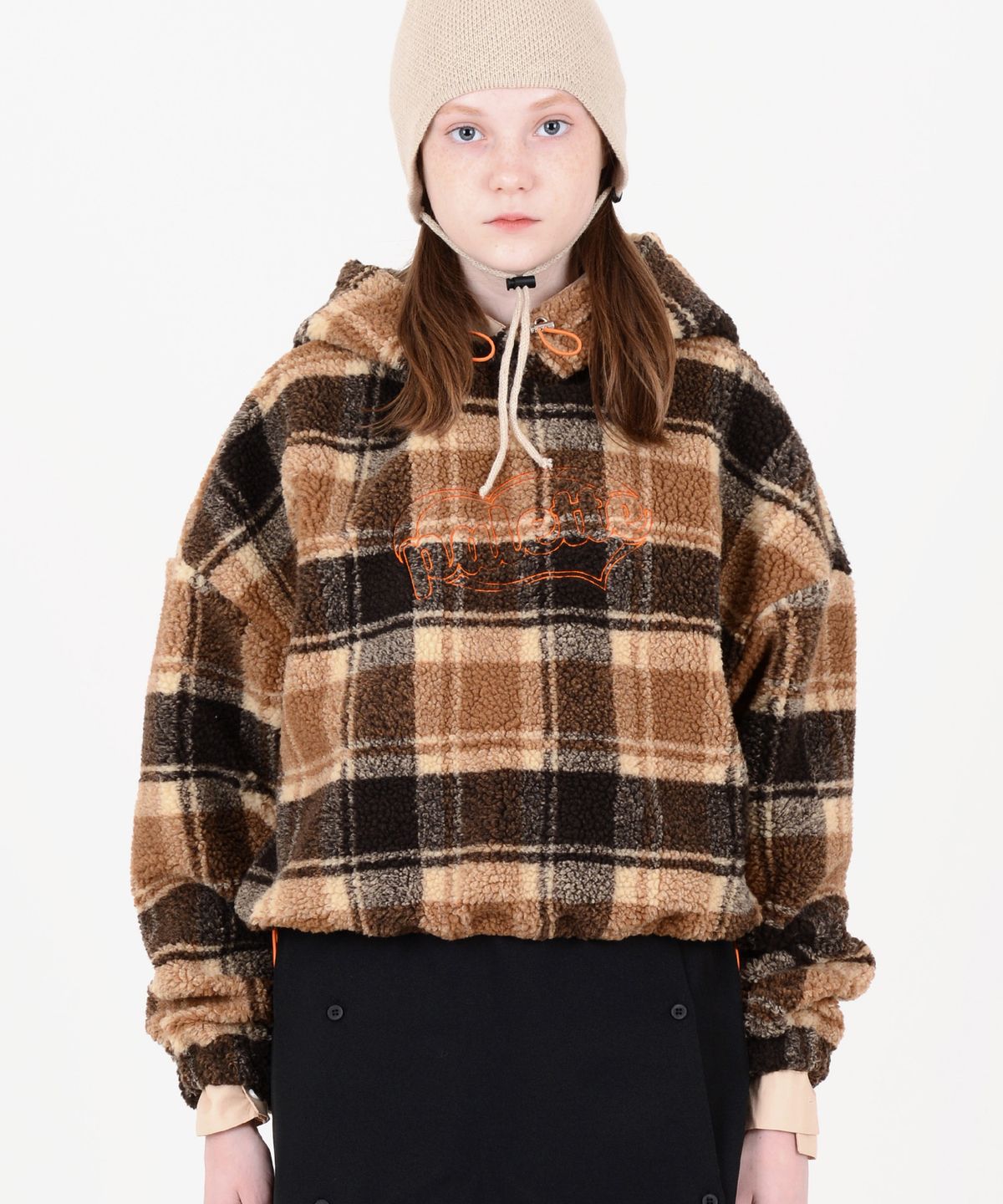 팔레트(PALETTE) SHERPA CHECKER CROP HOODIE (BROWN)