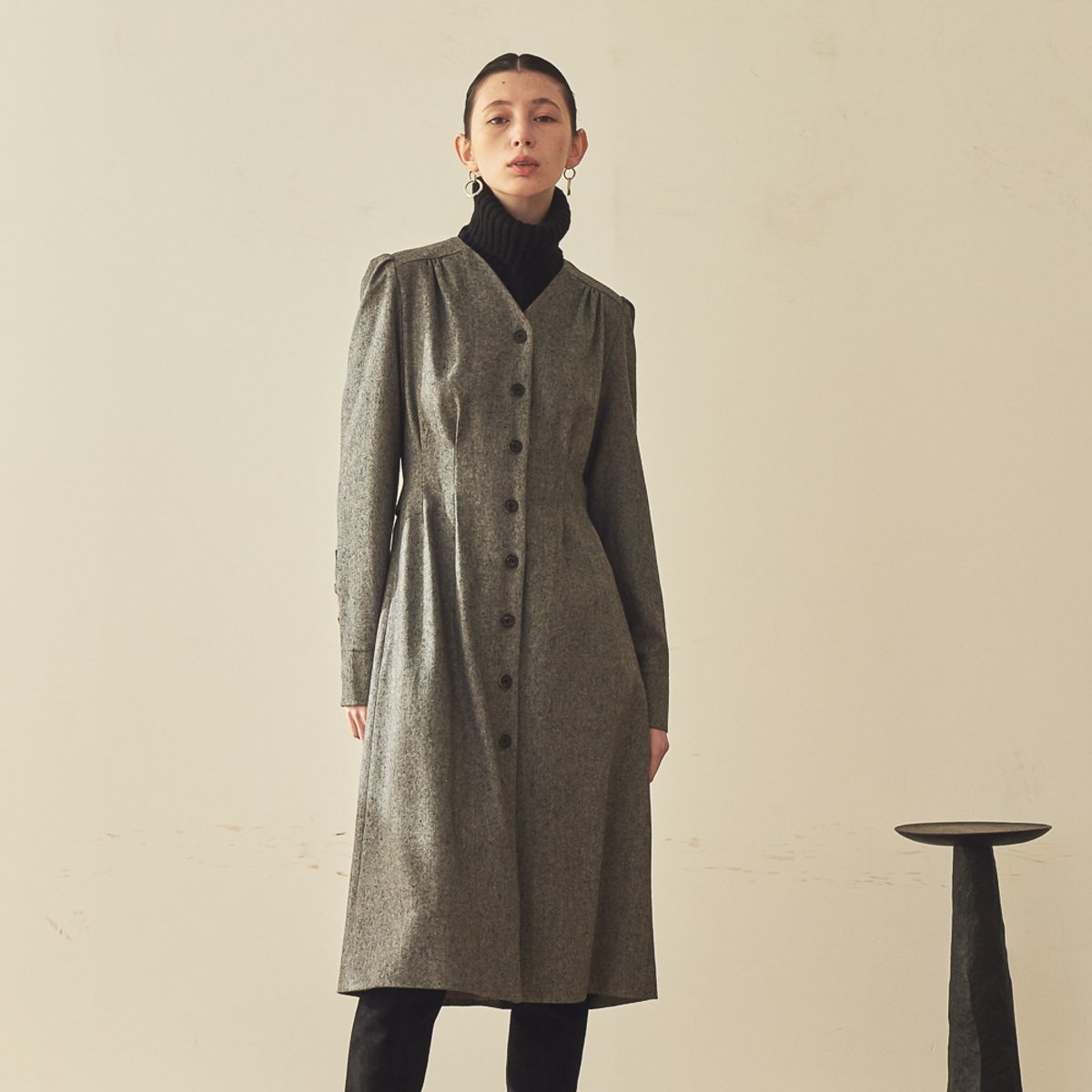 아쿠드(ACUD) V-NECK WOOL SHIRT DRESS_GREY
