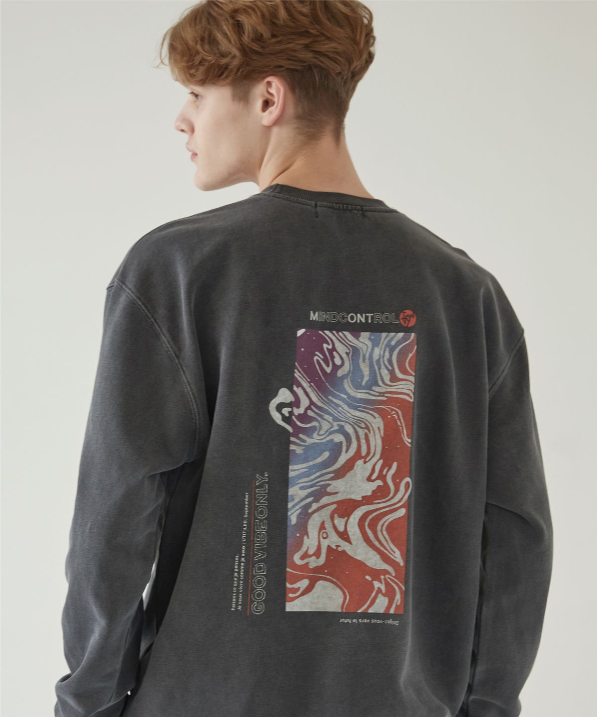 이퓨원트(IFYOUWANT) VIBE FLOW Pigment Sweatshirt SMOKE BLACK