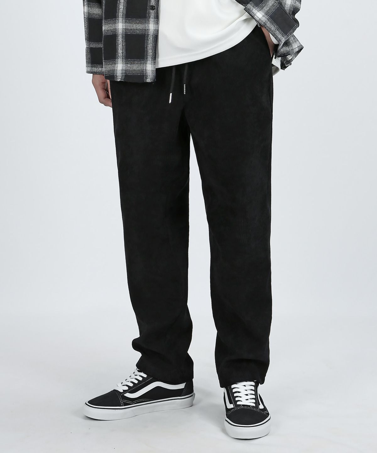 베리베인(VERYVAIN) CORDUROY NAPPING PANTS (BLACK)