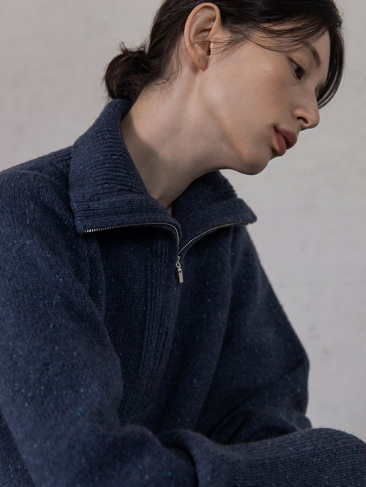앤니즈(ANDNEEDS) Nep wool halfneck zip-up knit (blue)