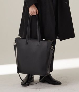 에센셜 숄더 토트백