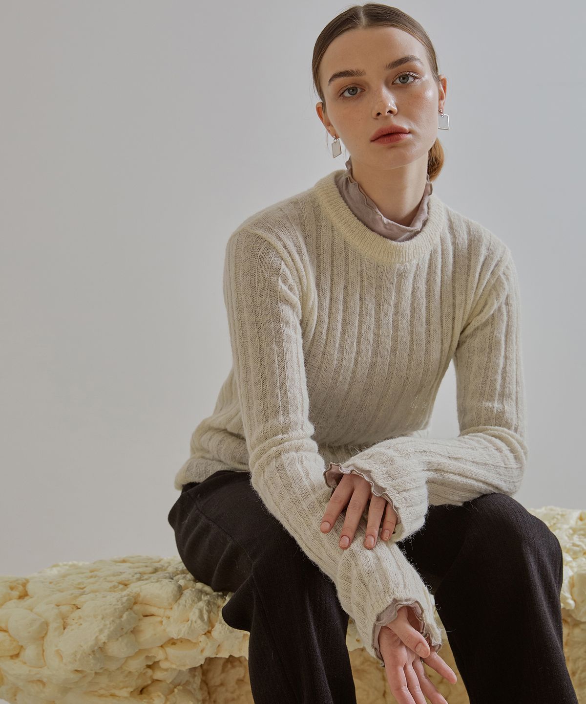 에트몽(ETMON) Scallop See-Through Knit Top  Cream
