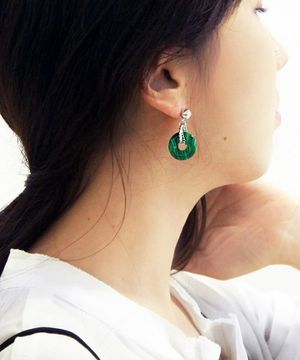 round gemstone earring