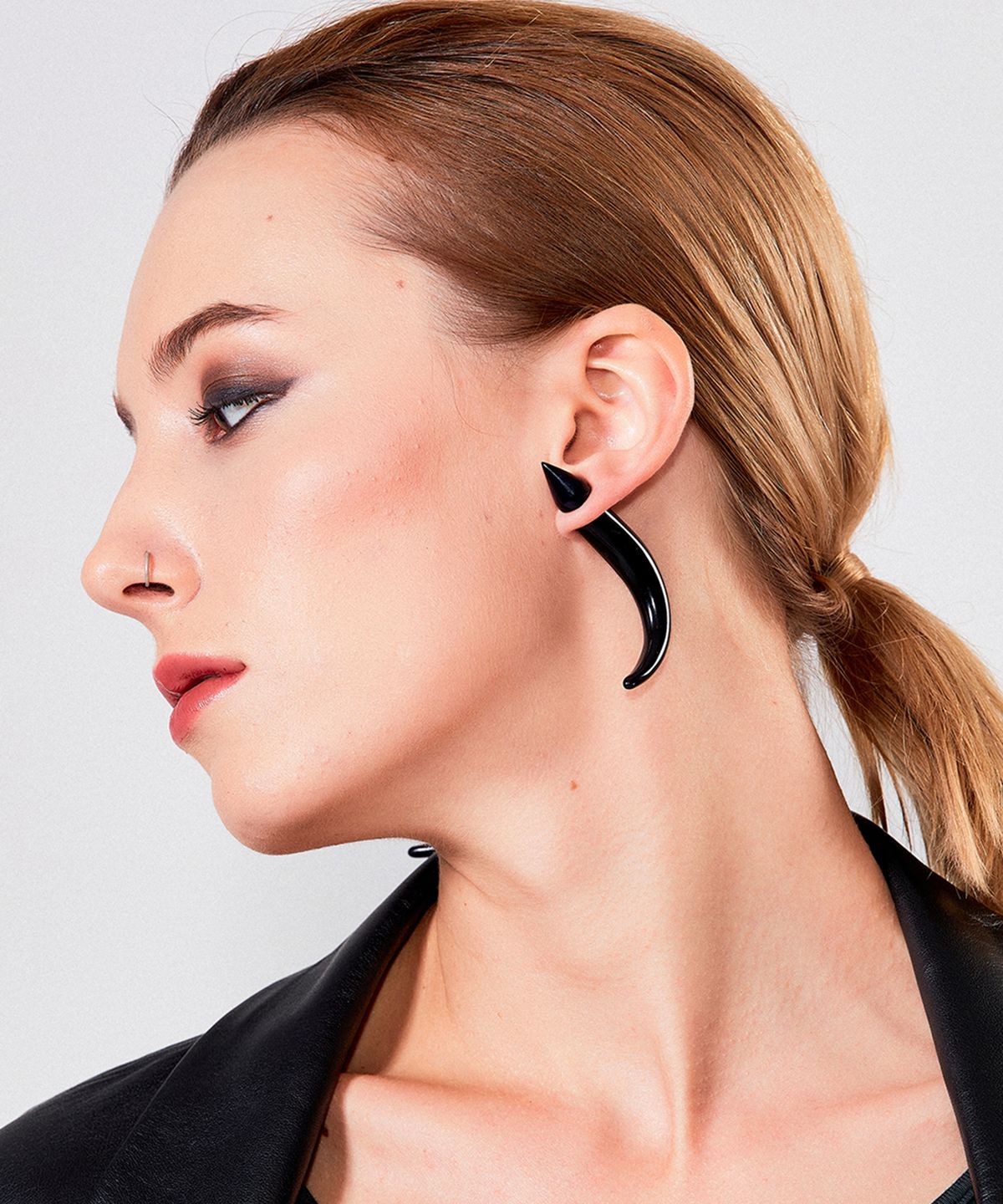 마이부(MY BOO) Horn piercing - black