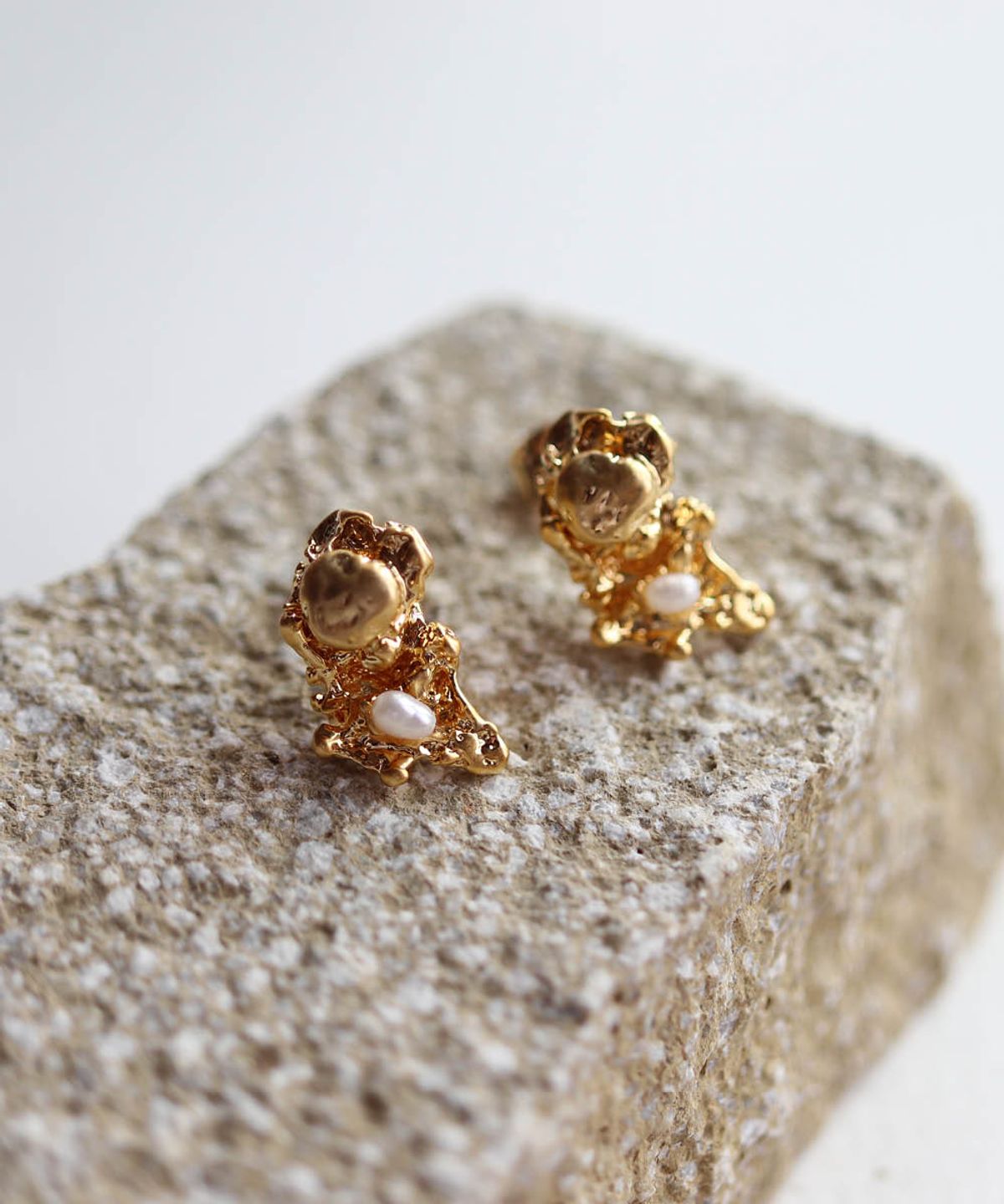 엘리오나(ELYONA) Celebration #51 Winter Treasure Studs
