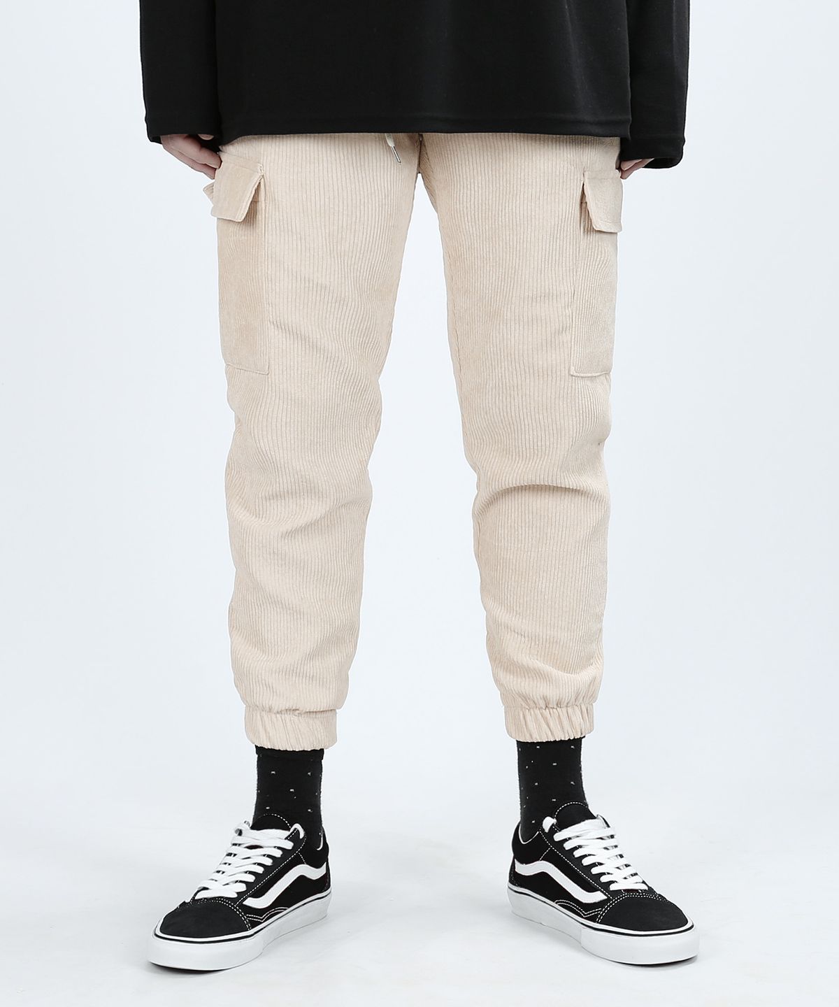 베리베인(VERYVAIN) CORDUROY JOGGER PANTS (CREAM)