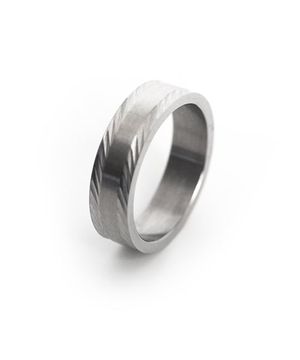 BR22 Diagonal texture layered ring