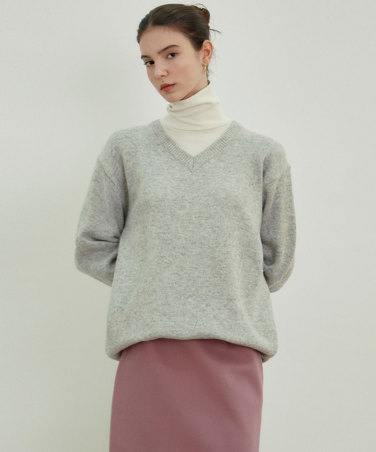 닉앤니콜(NICK&NICOLE) [ESSENTIAL] CLASSICAL SOFT V SWEATER_LIGHT GRAY
