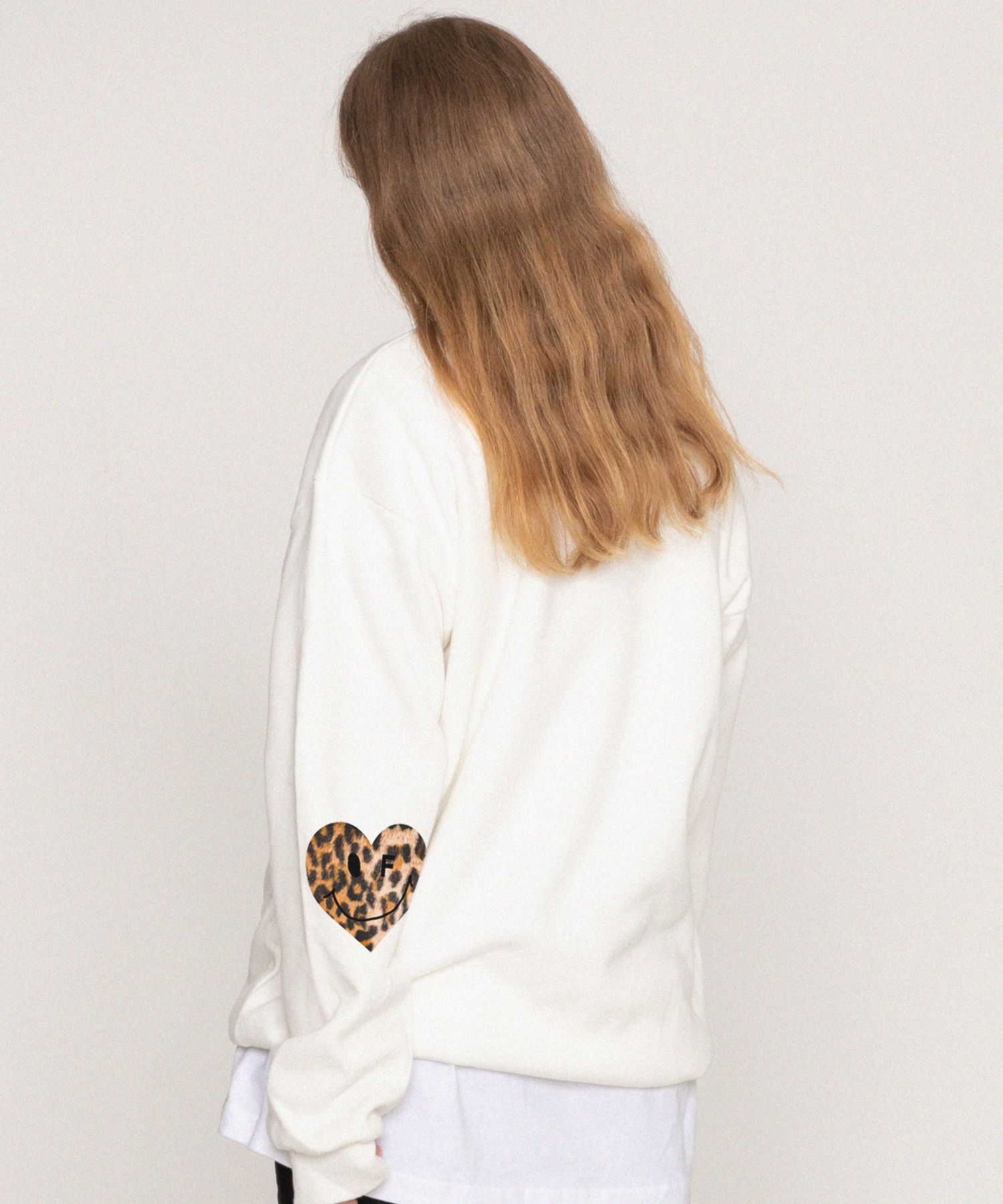 【GRAVER】Elbow Leopard Drawing Smile White Clip Hoodie UNISEX] Elbow Leopard Drawing Smile White Clip Hoodie