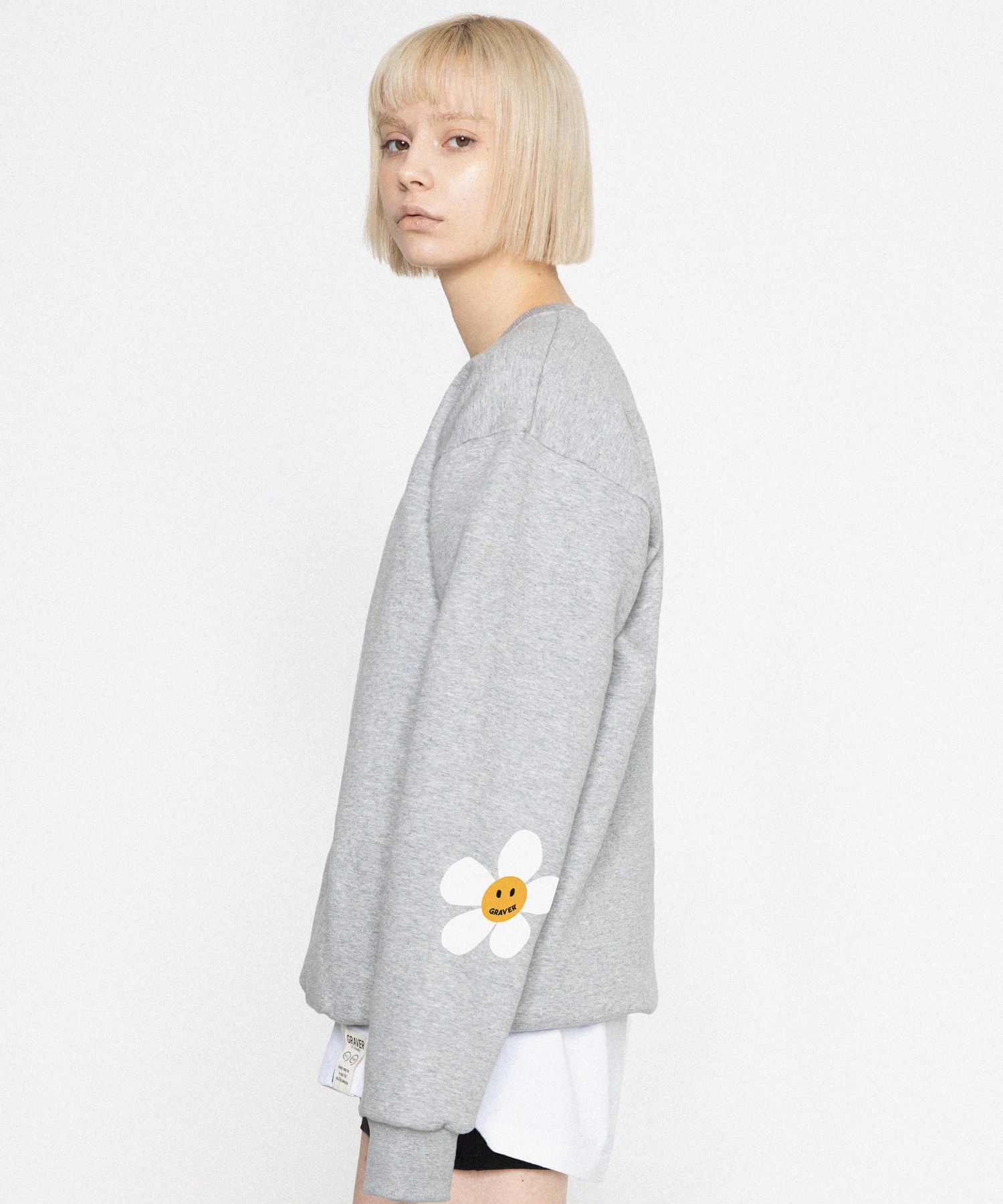 【GRAVER】23FW★ Elbow Pink Flower Dot Sweatshirt MUSINSA | GRAVER [UNISEX]Elbow pink flower dot sweatshirt_cream