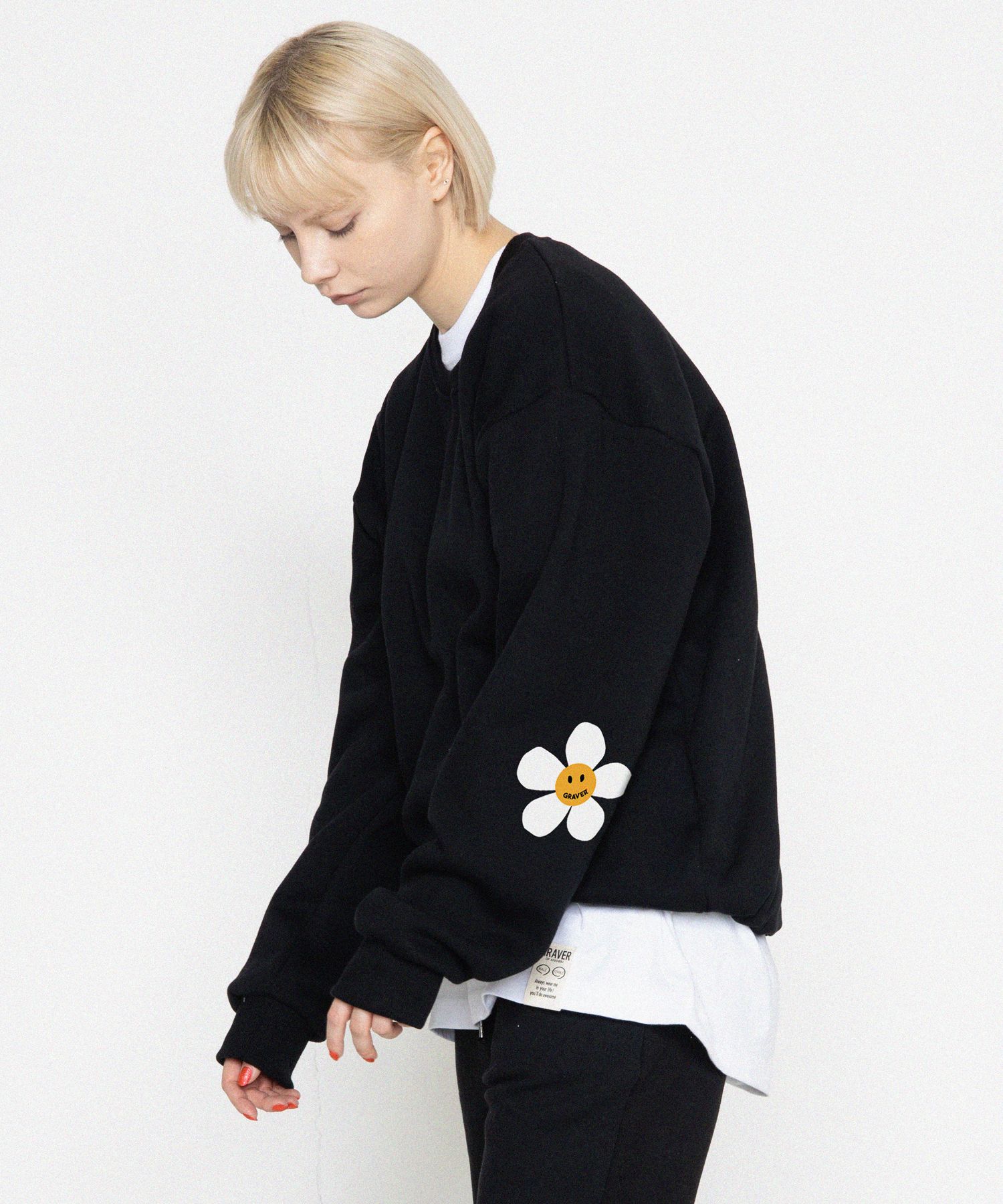 【GRAVER】Elbow Flower Dot One Point White Clip Hoodie MUSINSA | GRAVER [UNISEX] ELBOW FLOWER DOT WHITE CLIP