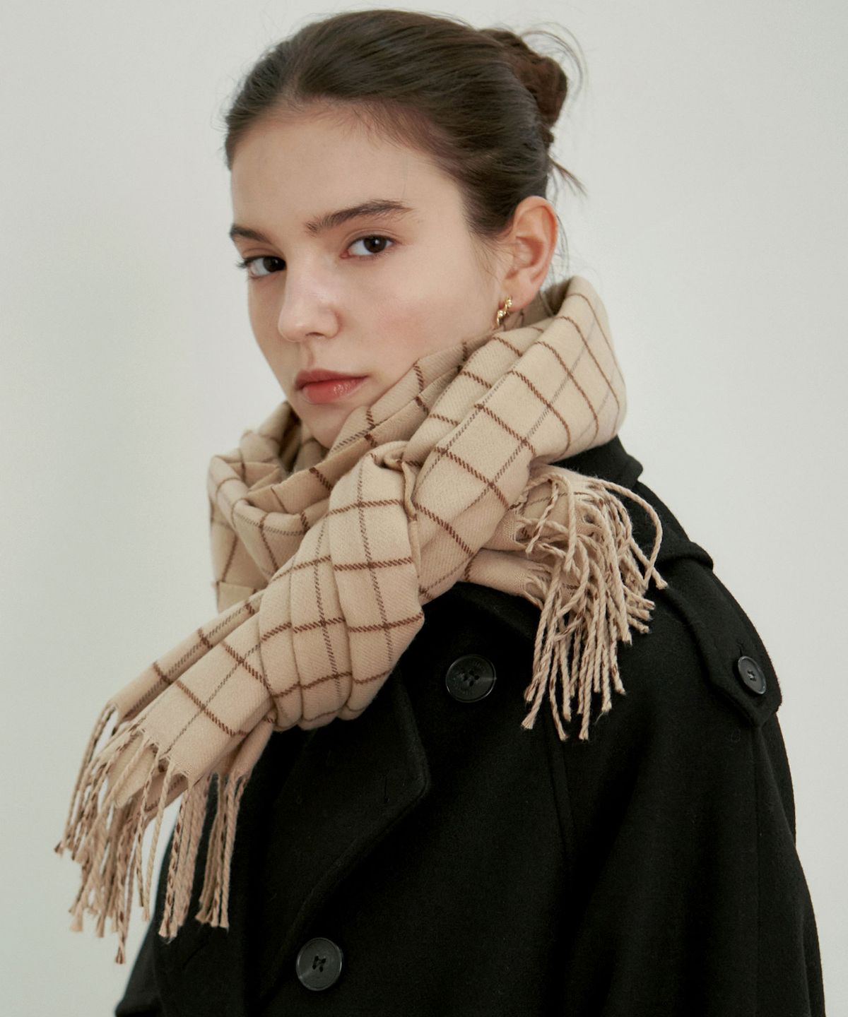 닉앤니콜(NICK&NICOLE) WINDOW CHECK MUFFLER_BEIGE