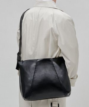 카우하이드 크로스백