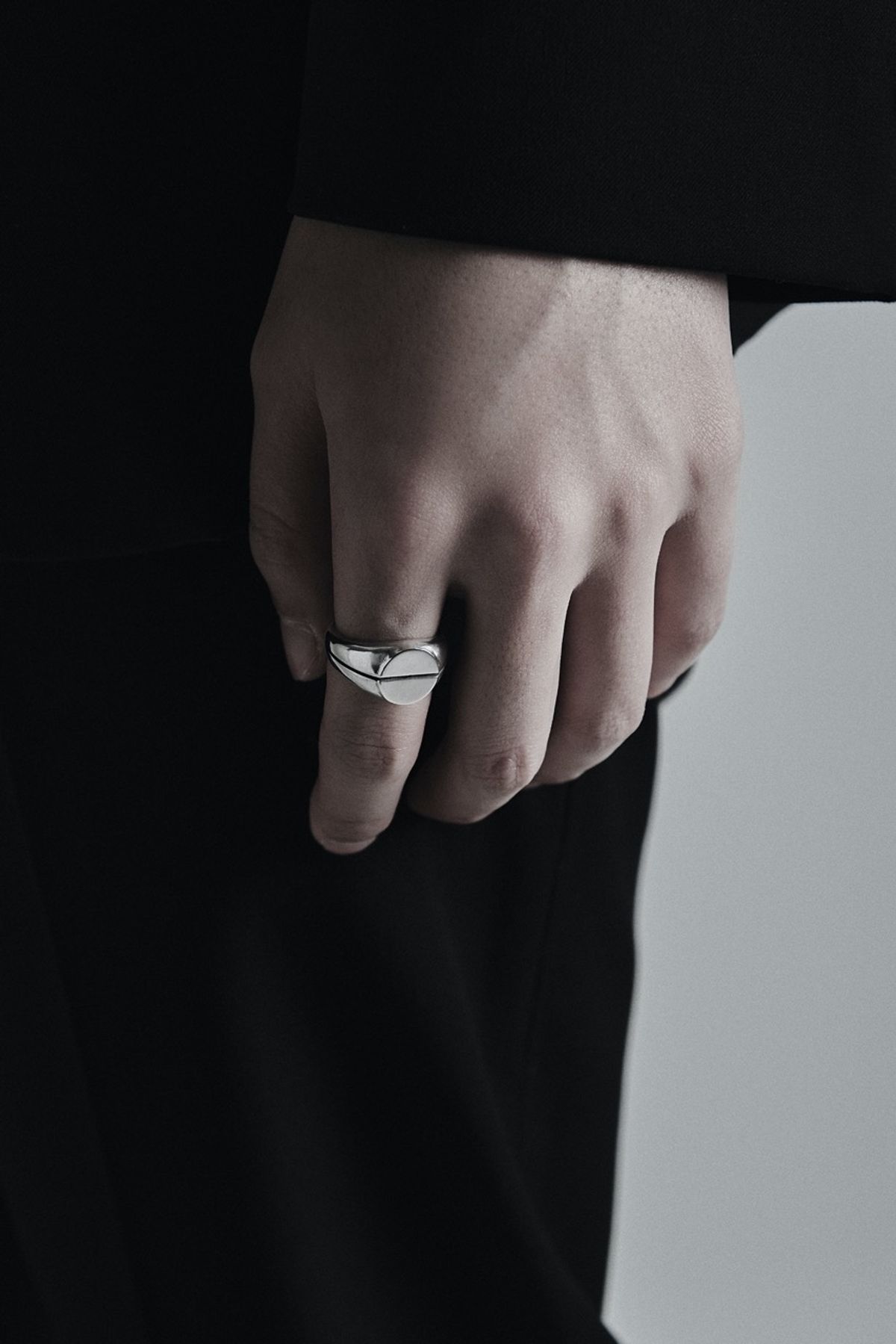오버더라인(OVER THE LINE) One line Circle Ring