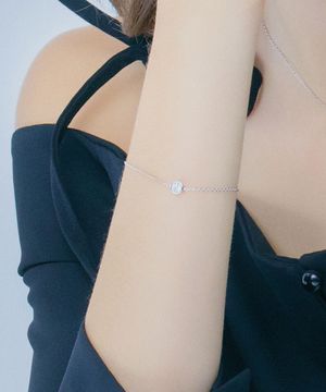 [아이유 PICK] WHITEMOND 팔찌 (JJLJBQ1BS300SW7S0)