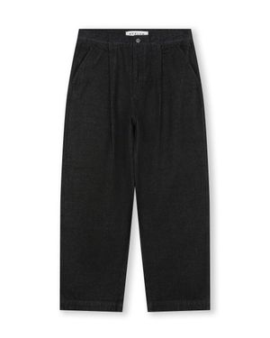 [리뉴얼]ONE TUCK CURVED JEAN BLACK