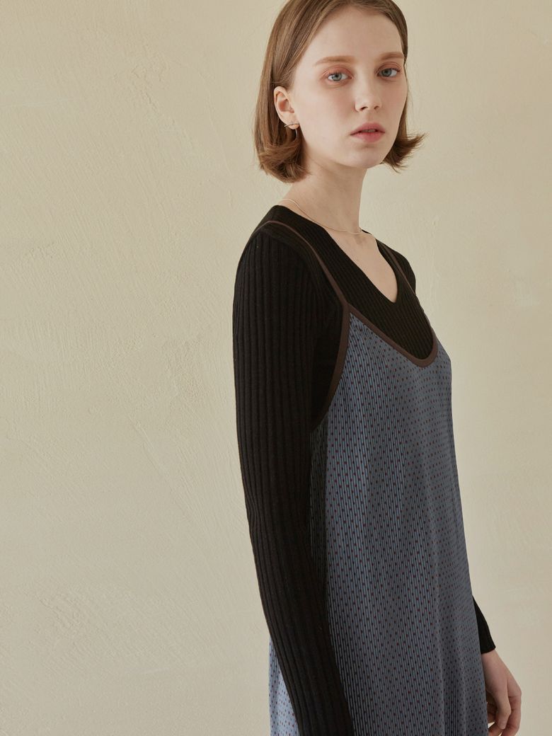 Daily V-neck Knit Pullover - Black