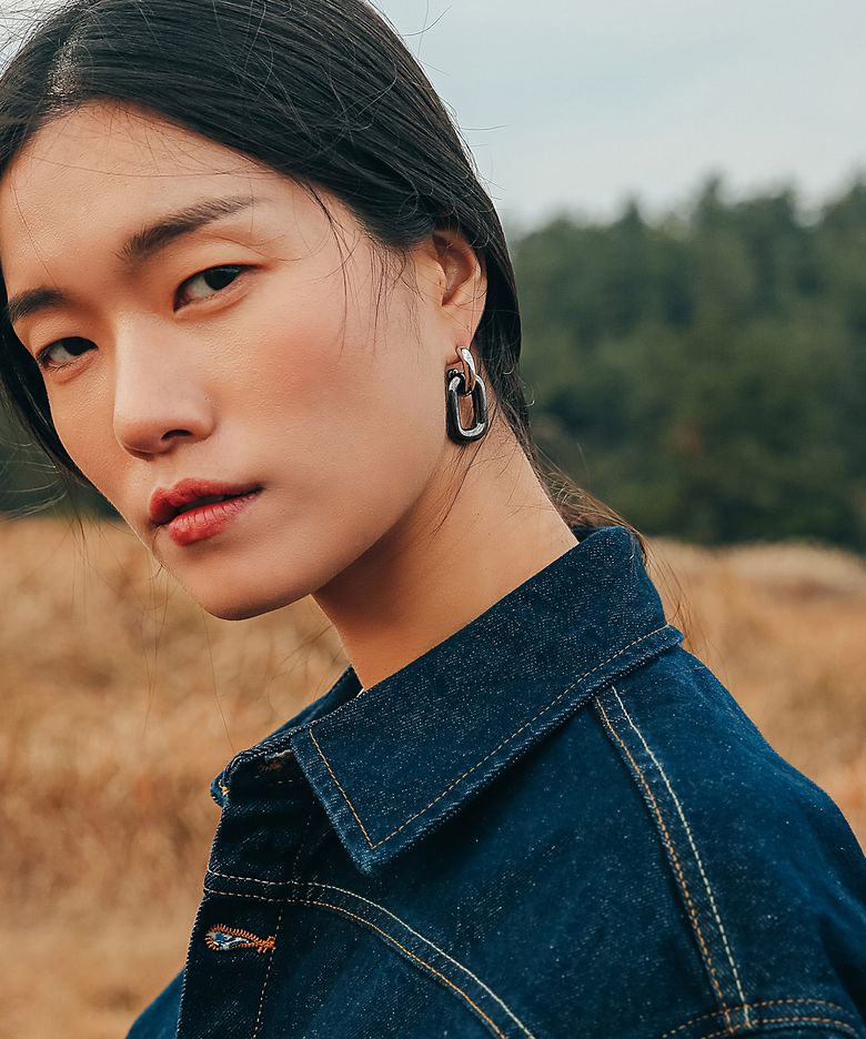 블랙 스퀘어 체인 이어링 실버