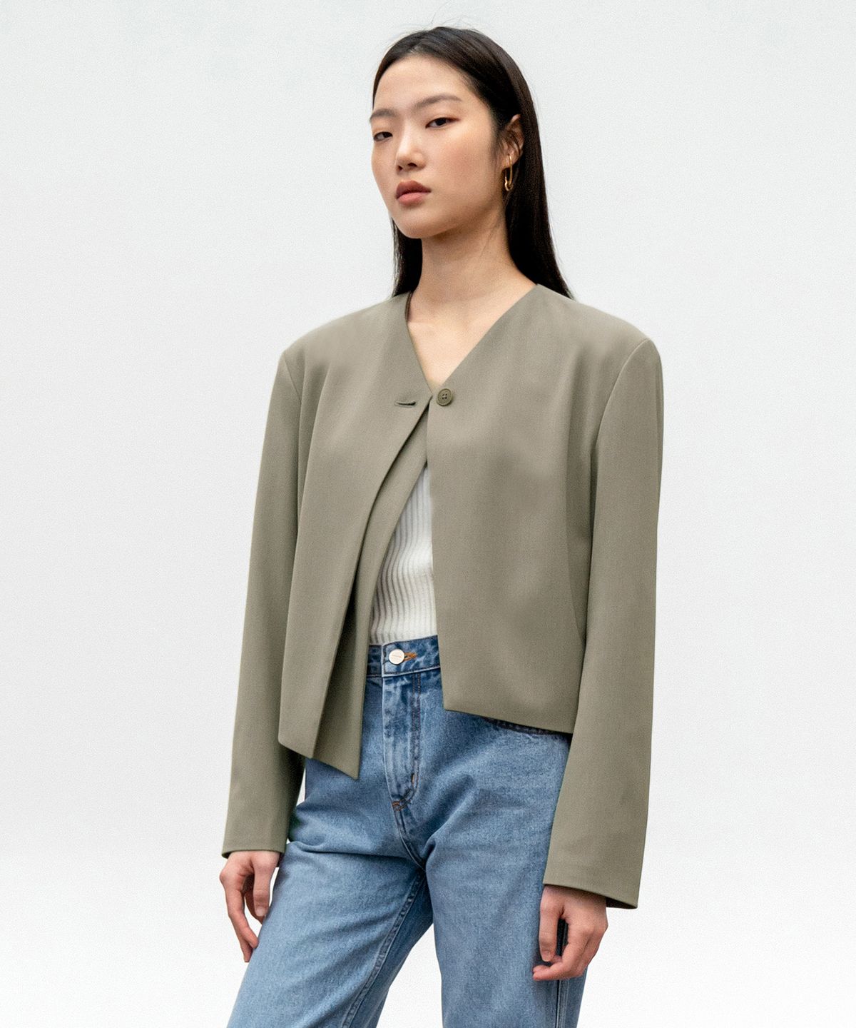 인사일런스 우먼(INSILENCE WOMEN) 레이어드 크롭 블레이저 OLIVE