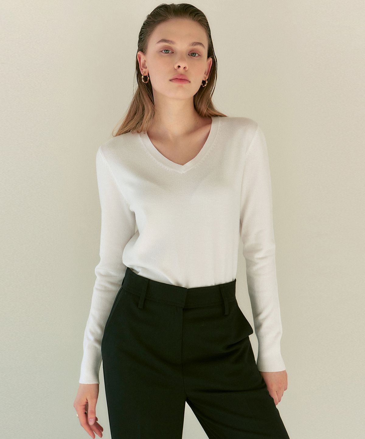 닉앤니콜(NICK&NICOLE) [ESSENTIAL] SOFT V NECK KNIT_IVORY