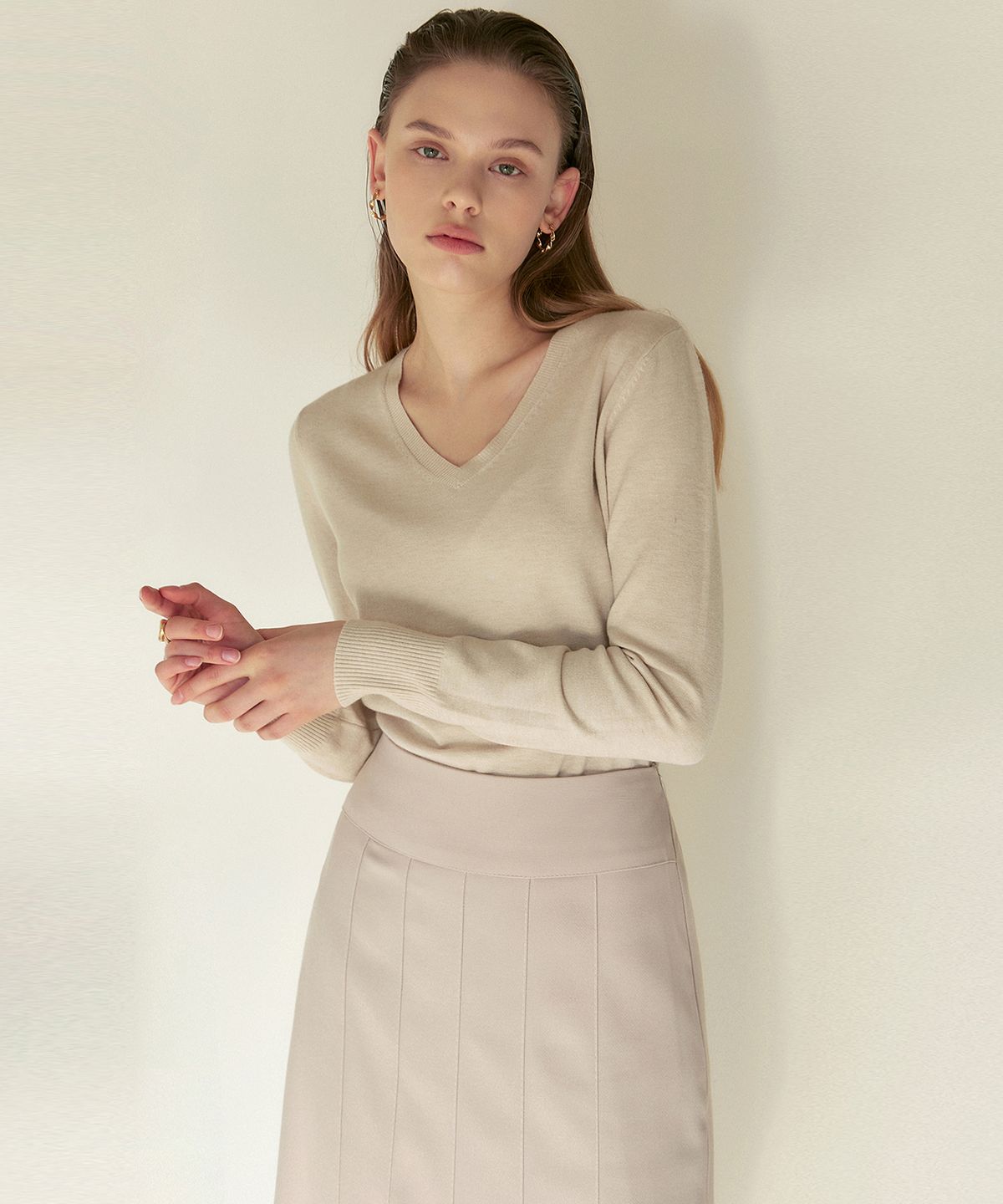 닉앤니콜(NICK&NICOLE) [ESSENTIAL] SOFT V NECK KNIT_LIGHT BEIGE