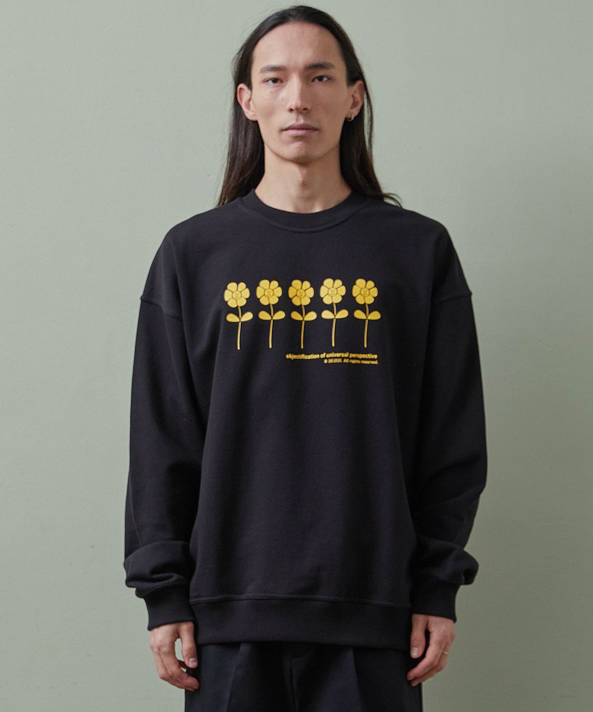 261이유아이(261EUI) YELLOW COSMOS SWEATSHIRT BLACK