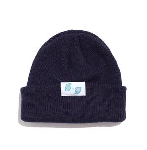 ACOMMA 라벨 숏 비니 (네이비)