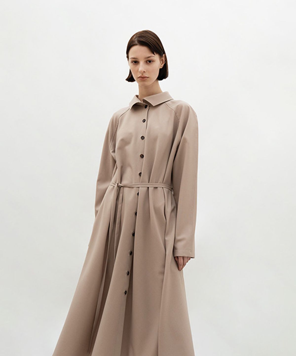 아바몰리(AVA MOLLI) FRONT BACK DRESS (BEIGE)