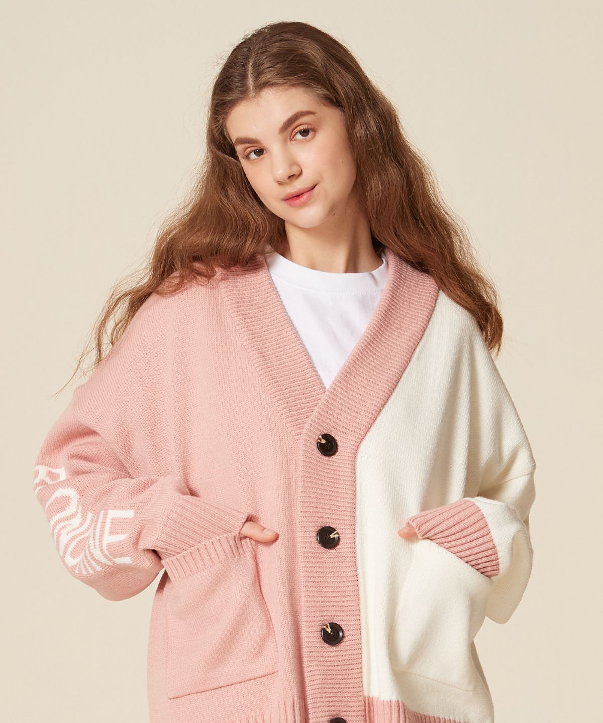 블론드나인(BLOND9) INTARSIA CROP KNIT CARDIGAN_PINK