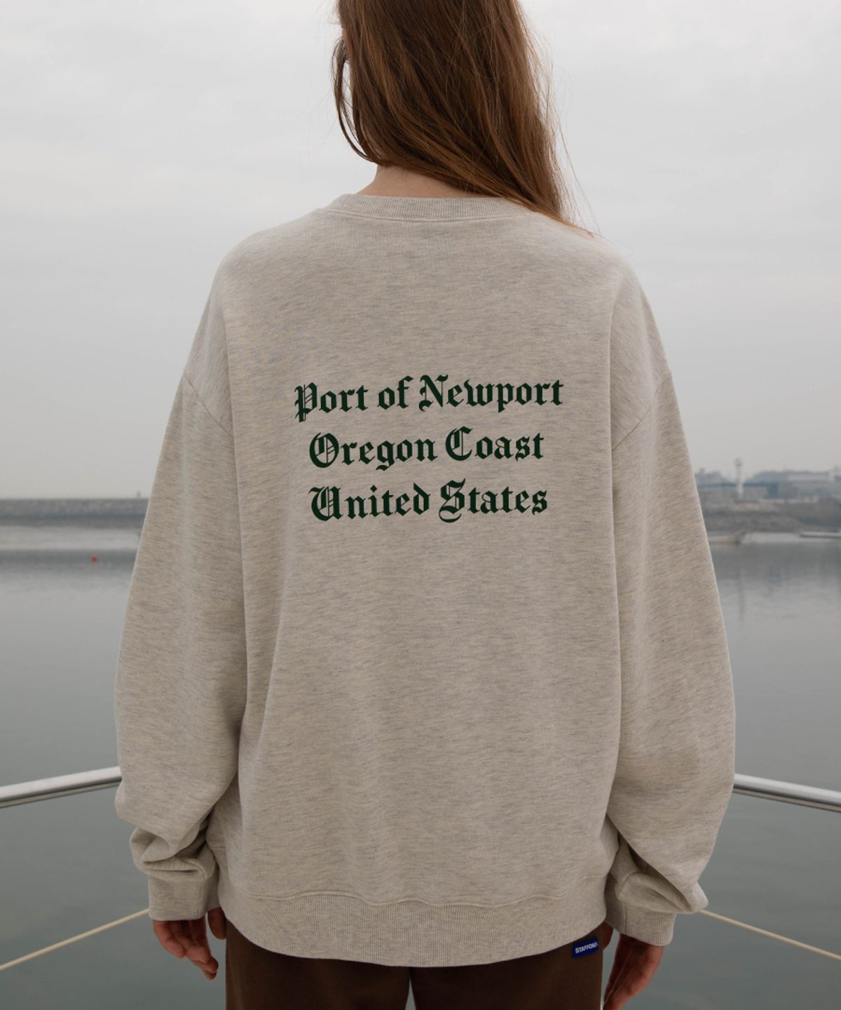 스텝온리(STAFFONLY) FISHING CLUB SWEATSHIRT (MELANGE IVORY)
