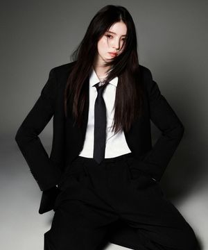 [한소희 PICK] 우먼즈 베이식 블레이저 [블랙]