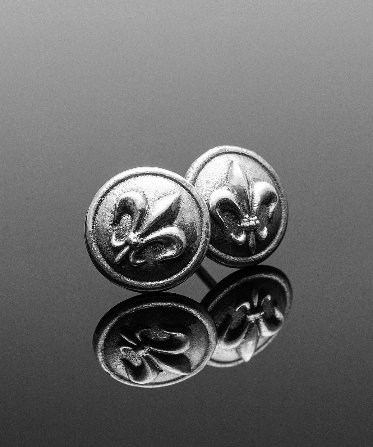 킹크로치(KING KROACH) FLEUR DE LIS EARRING