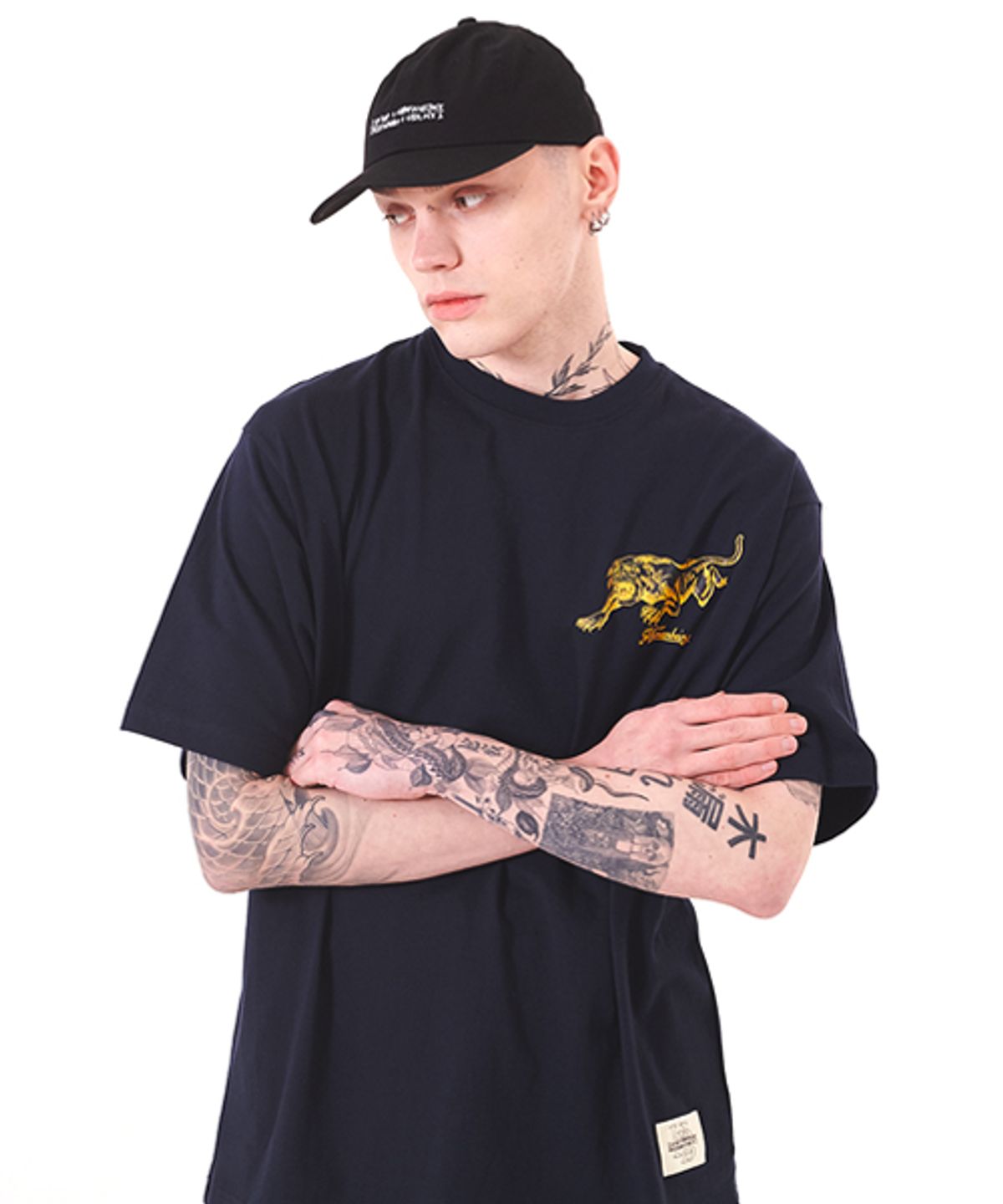 아임낫어휴먼비잉(I AM NOT A HUMAN BEING) PANTHER TEE - NAVY