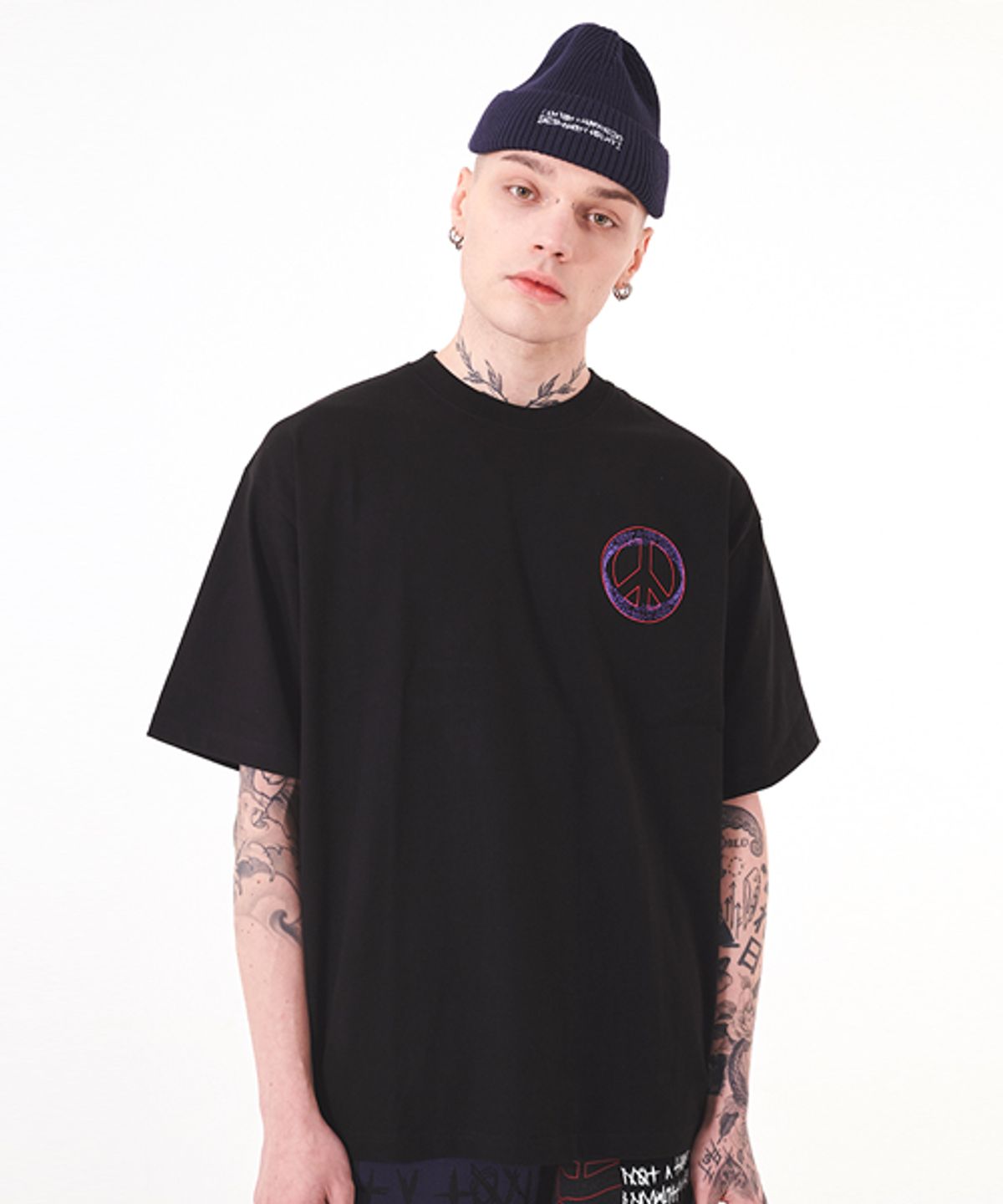 아임낫어휴먼비잉(I AM NOT A HUMAN BEING) PEACE LOGO TEE - BLACK