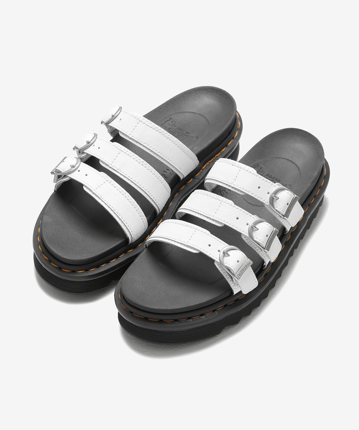 닥터마틴(DR.MARTENS) 블레어 화이트 하이드로 슬리퍼 / 25456100