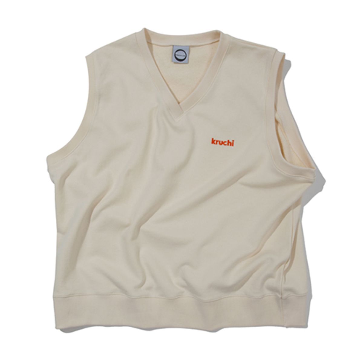 크루치(KRUCHI) LOGO V NECK SWEAT VEST (CREAM)