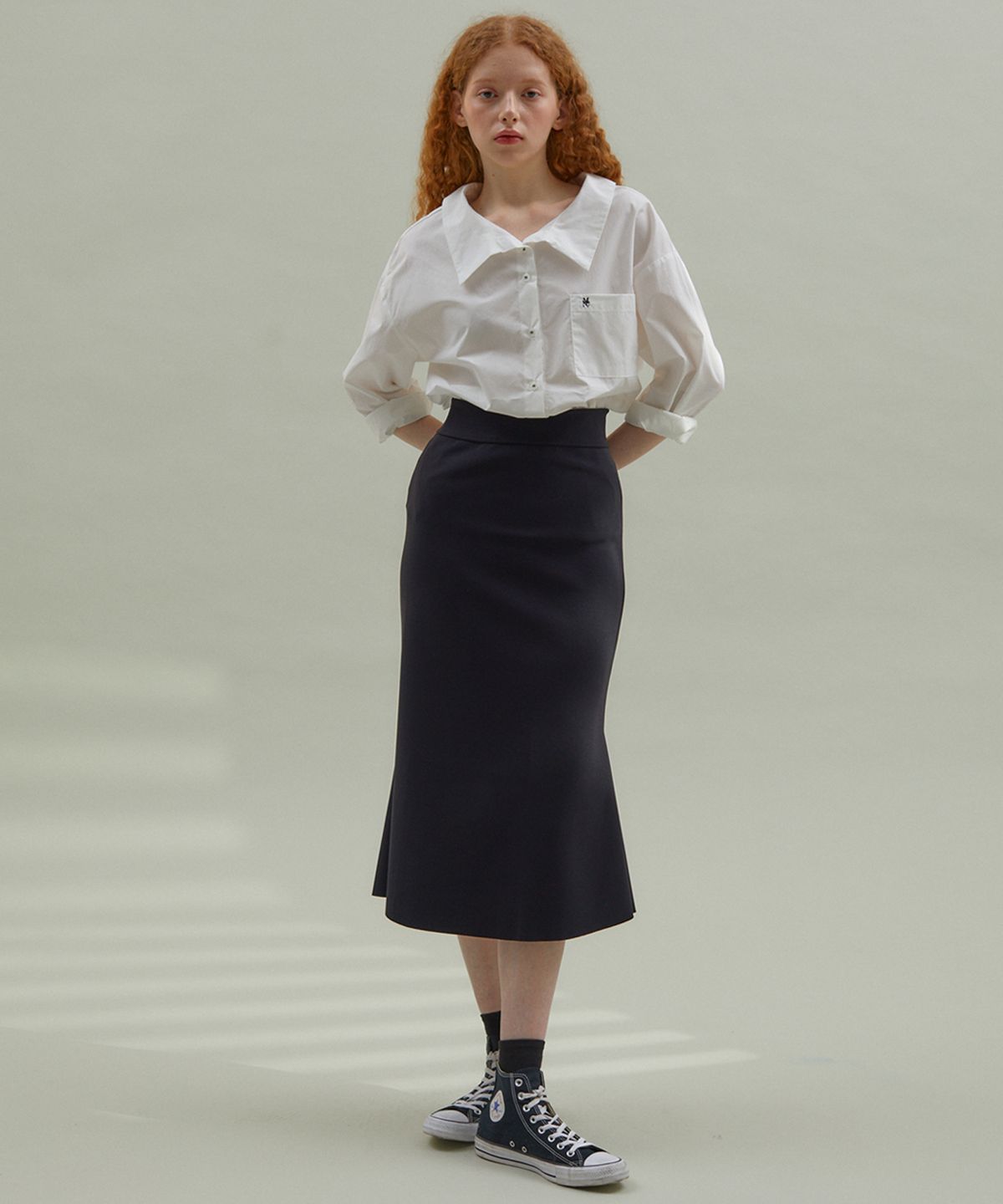 마나비스세븐(MANAVIS7) 스판머메이드 스커트 블랙