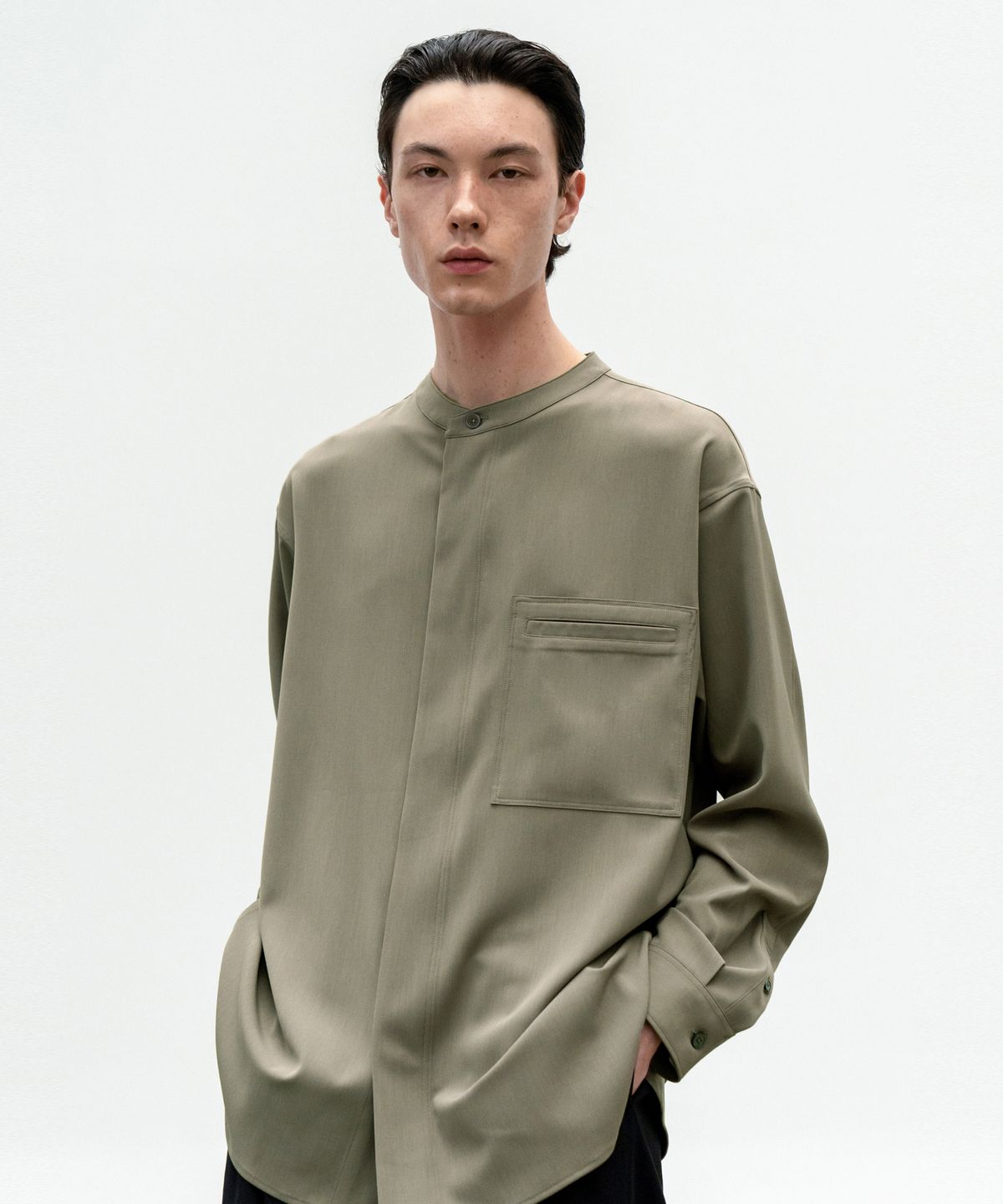 인사일런스(INSILENCE) 드레이프 그랜대드 셔츠 KHAKI BEIGE
