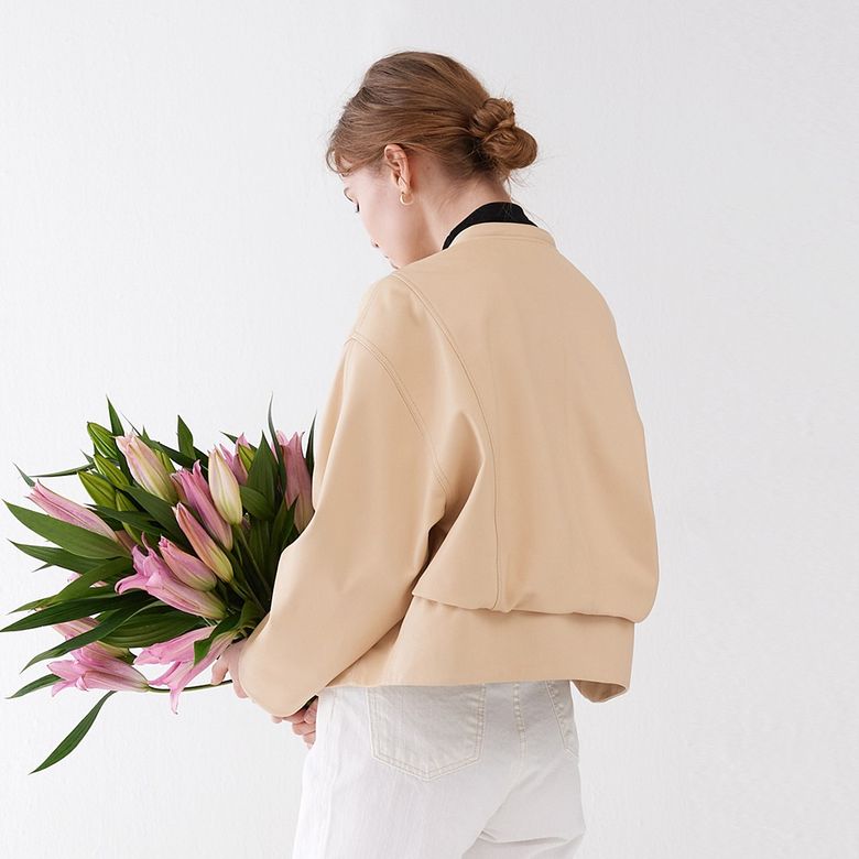 LAMB SKIN VOLUMINOUS NO COLLAR JUMPER BEIGE