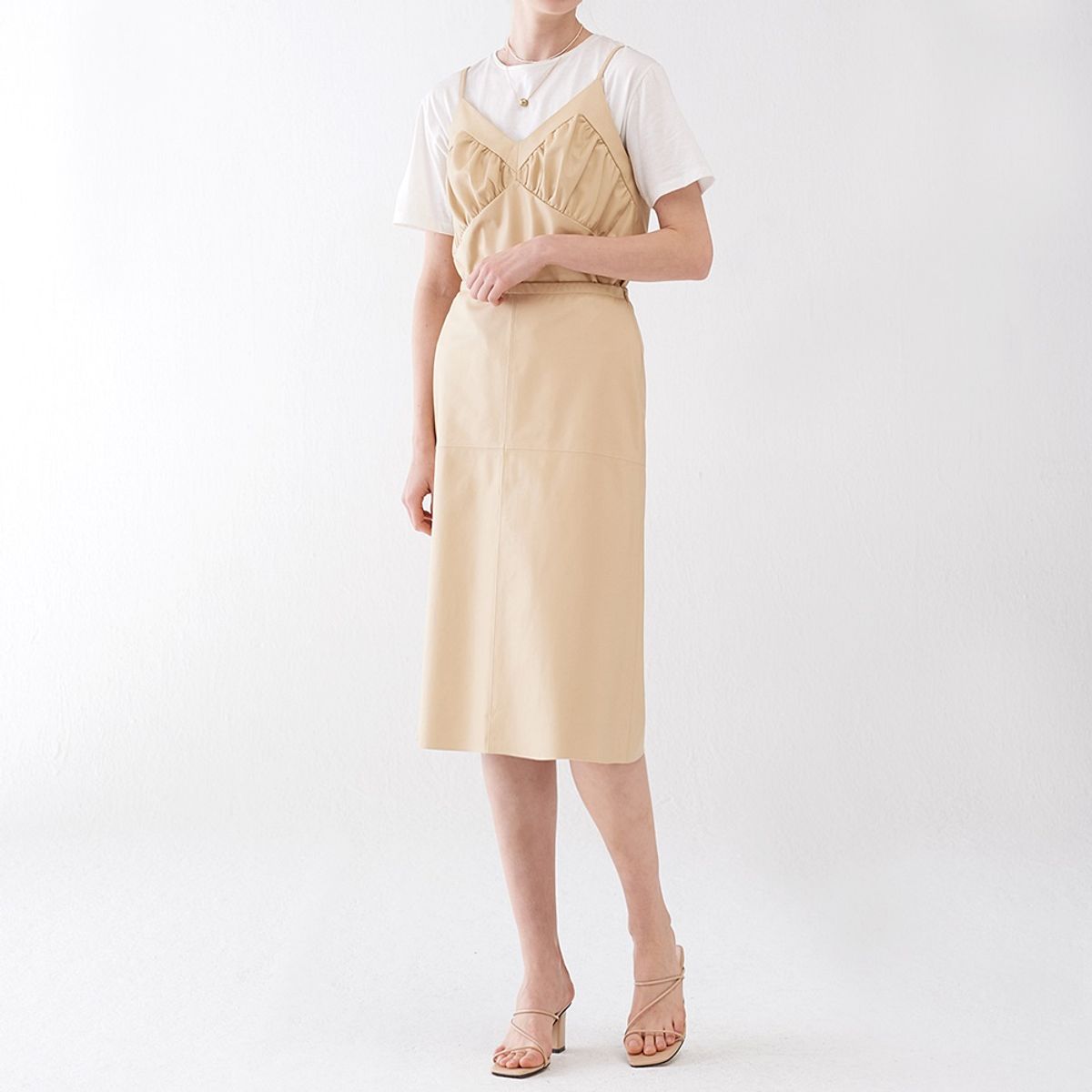 핀블랙(PINBLACK) LAMB SKIN SEMI A LINE LONG SKIRT