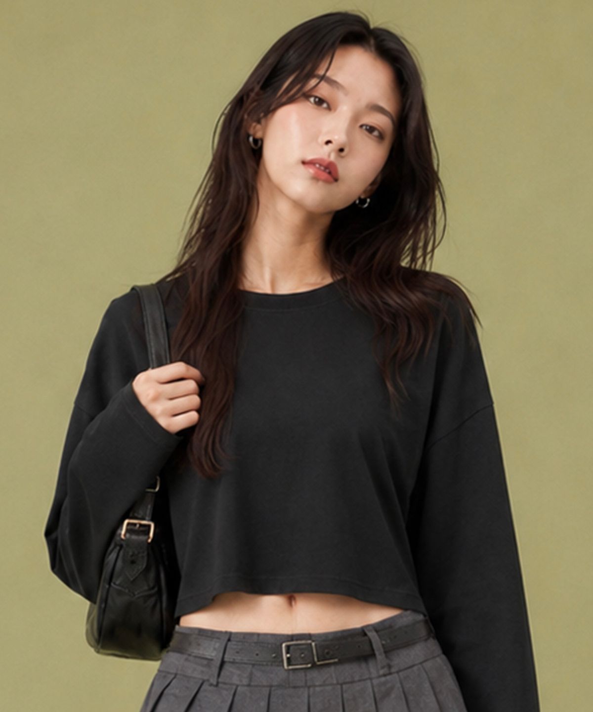 콜릿(KOLEAT) WOMEN 크롭 오버핏 순면 무지 긴팔티 롱슬리브 [블랙]