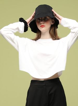 WOMEN 크롭 오버핏 순면 무지 긴팔티 롱슬리브 [화이트]