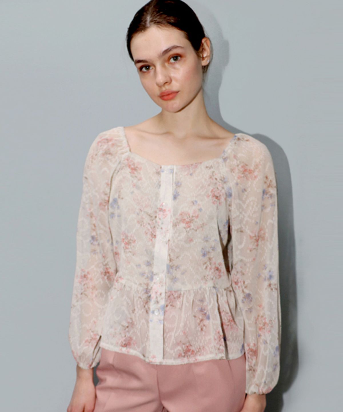 데미지니모닉(DAMAGE MNEMONIC) 화이트 플라워 오프숄더_White Flower Off Shoulder