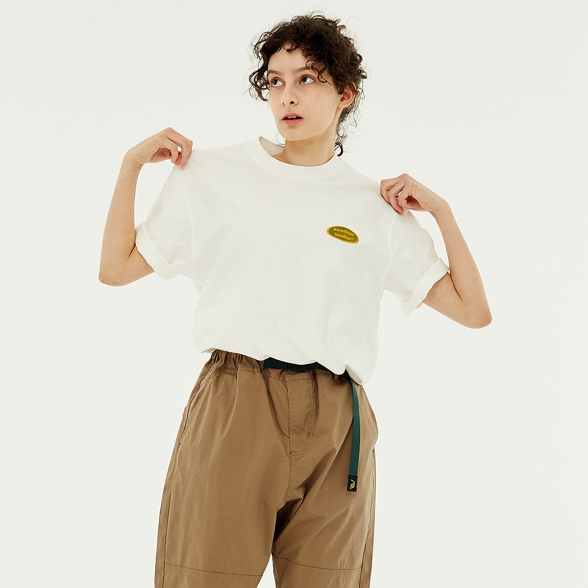 어나더리더(ANOTHER LEADER) 어나더 레트로 티셔츠(화이트)