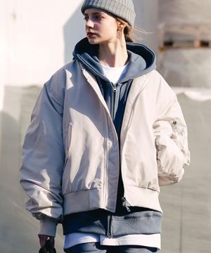 스트라이크 MA-1 자켓 크림 JUOT4413