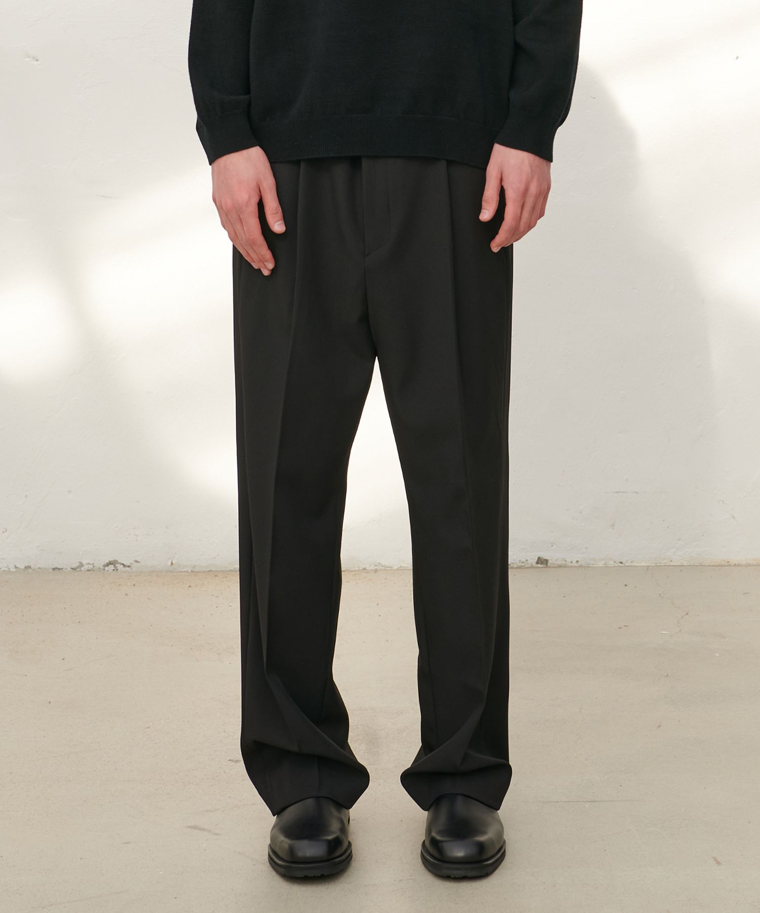 MUSINSA | LEMARD One-Tuck Semi-Wide Pants - Black