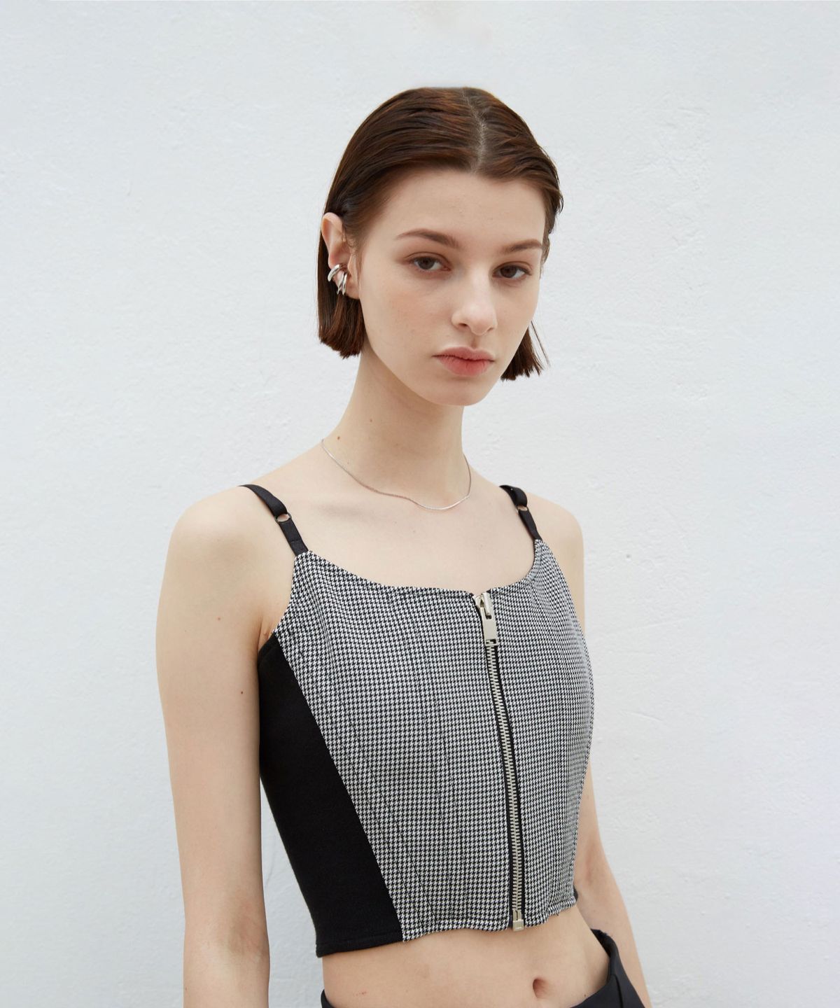 인프랩(INPREP) HOUNDSTOOTH CORSET SLEEVELESS