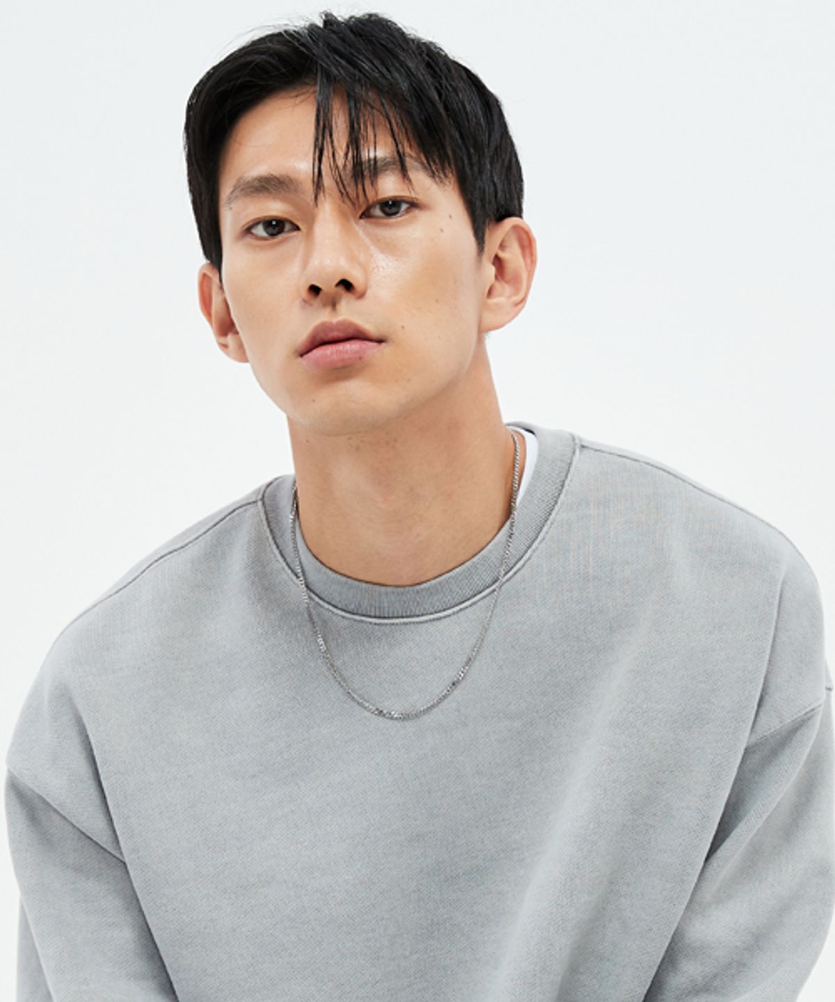 소버먼트(SOVERMENT) 980G 피그먼트 맨투맨-문 그레이-