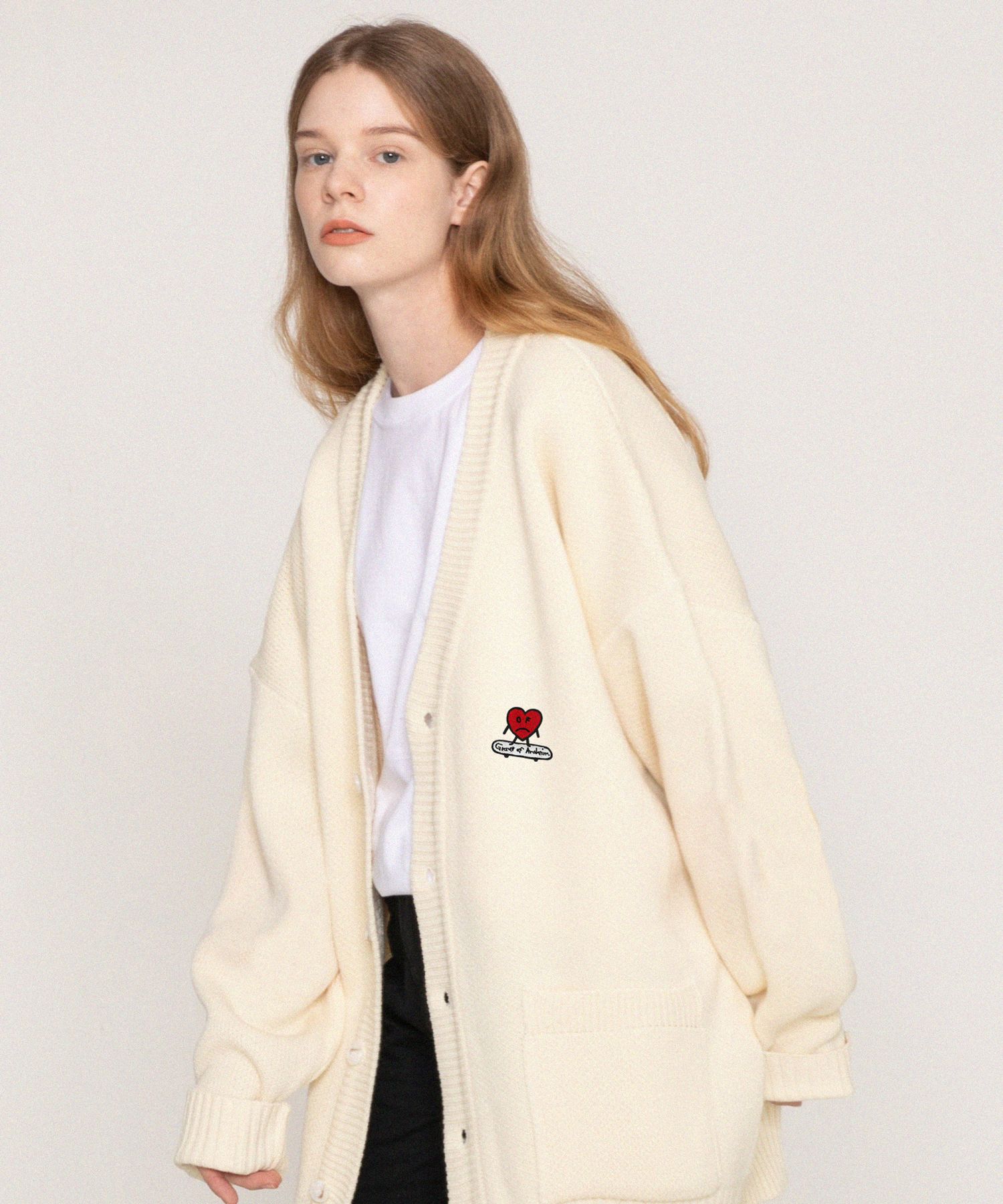 【GRAVER】heartboard embroidery knit cardigan MUSINSA | GRAVER [UNISEX] HEARTBOARD EMBROIDERED KNIT